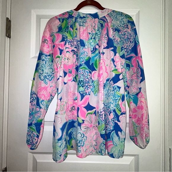 Lilly Pulitzer Silk Floral Print 1/4 Button Front Lightweight Blouse Top - Picture 7 of 8